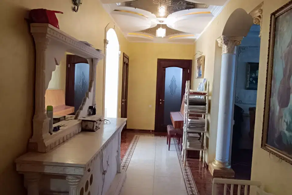 Продаётся 3-этажный дом, 281 м²