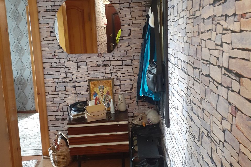 Продаётся 3-комнатная квартира, 47.3 м²