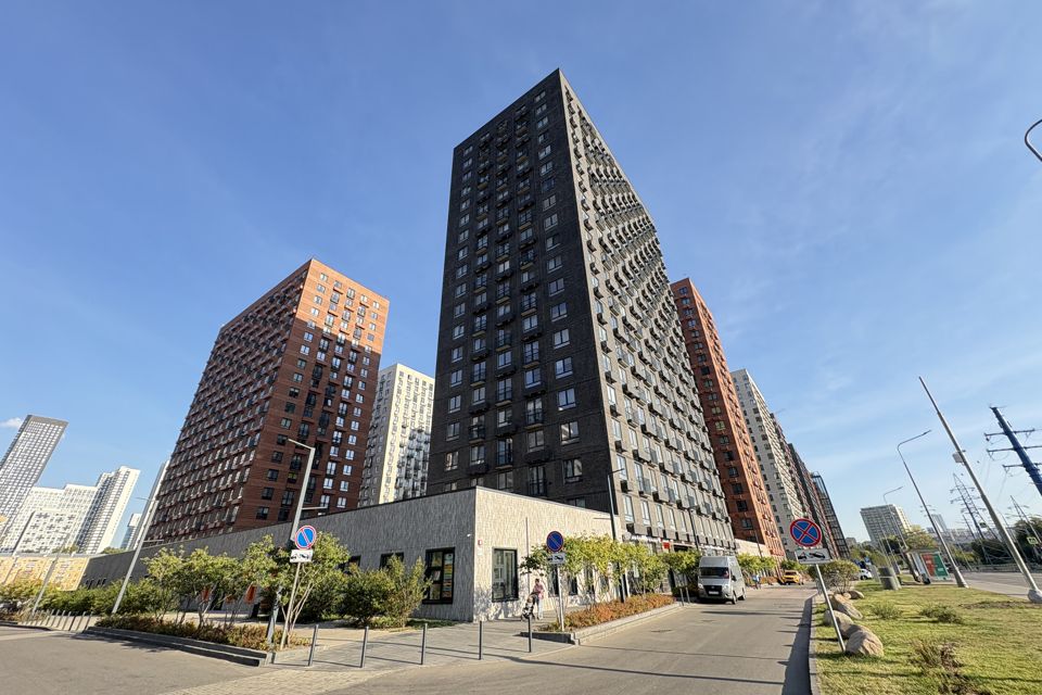 Продаётся 3-комнатная квартира, 97.2 м²