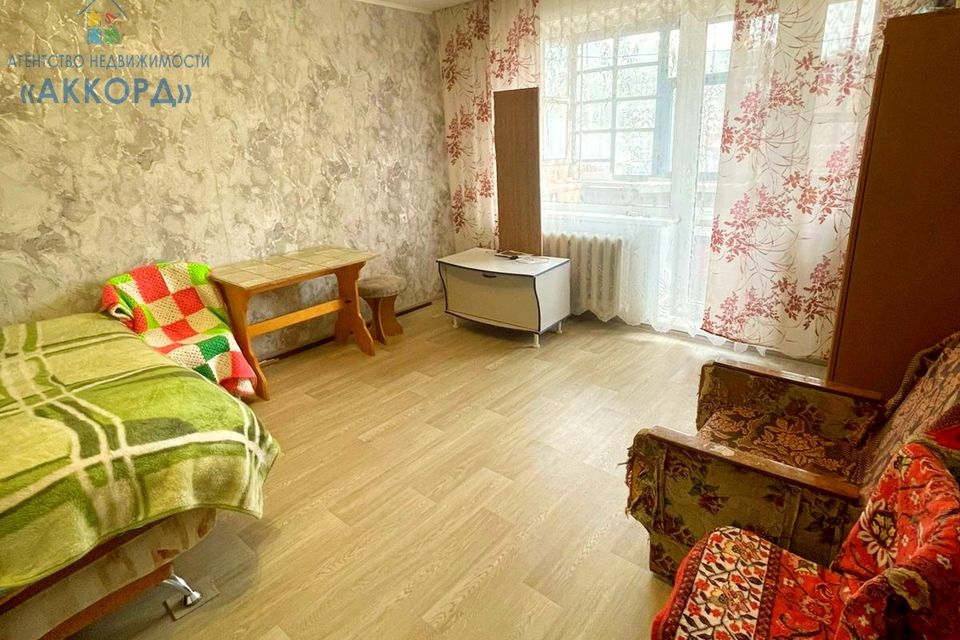 Продаётся 1-комнатная квартира, 32 м²