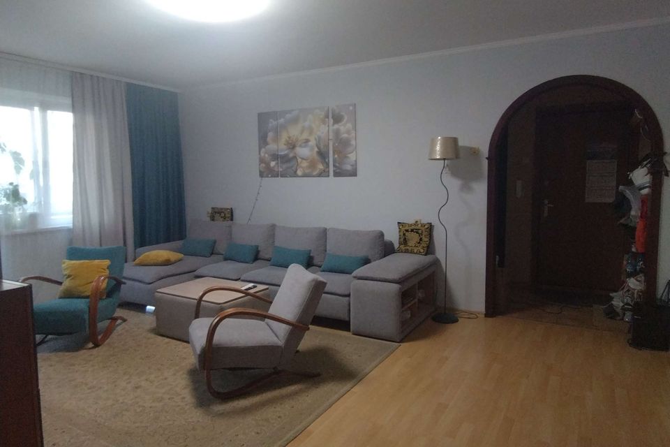 Продаётся 4-комнатная квартира, 78.5 м²