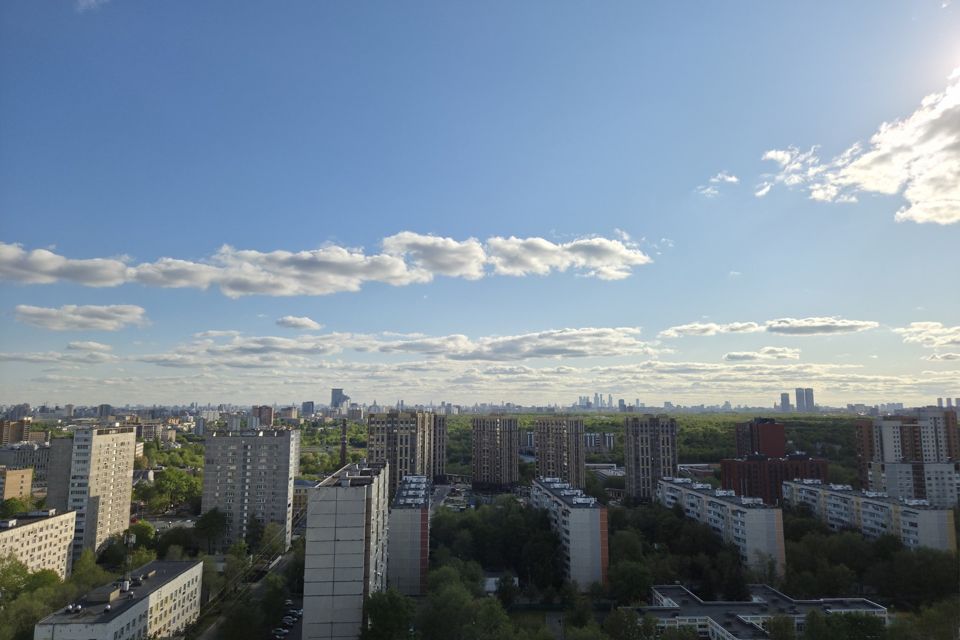 Продаётся 4-комнатная квартира, 140 м²