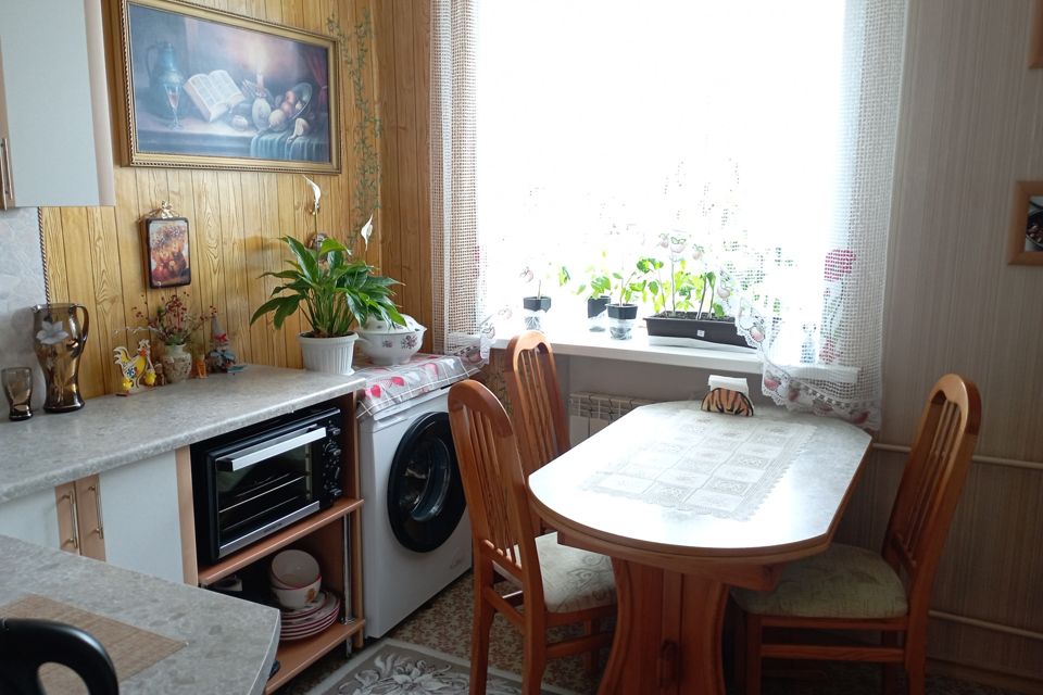 Продаётся 3-комнатная квартира, 58.3 м²