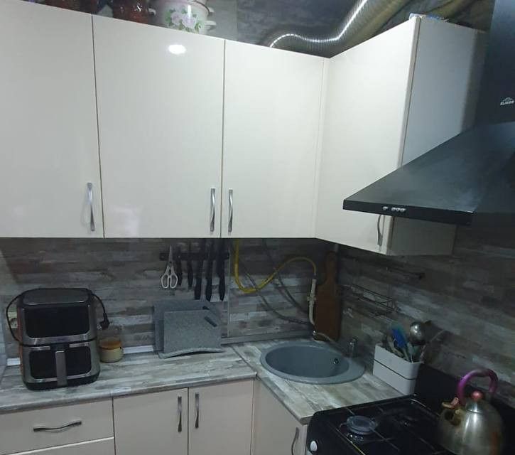 Продаётся 3-комнатная квартира, 43.4 м²