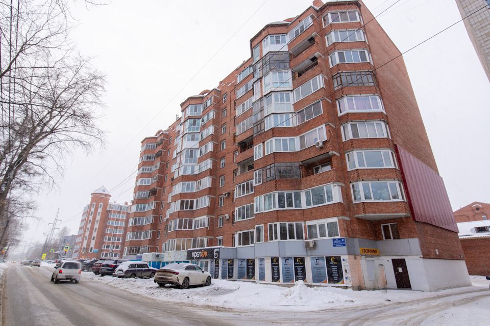Продаётся 3-комнатная квартира, 113.5 м²