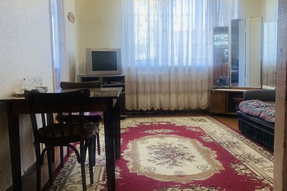 Продаётся 3-комнатная квартира, 58.6 м²