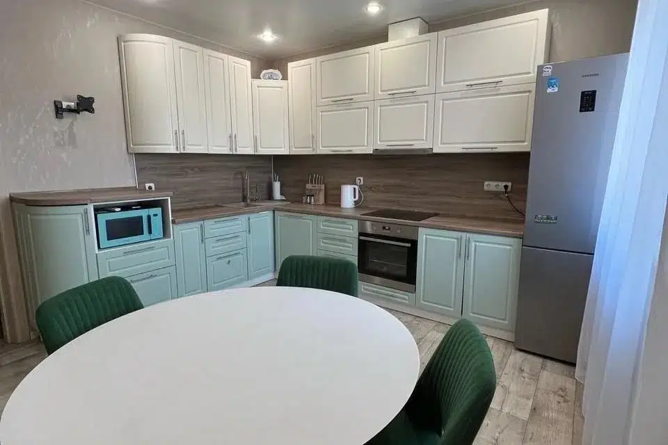 Продаётся 3-комнатная квартира, 123 м²