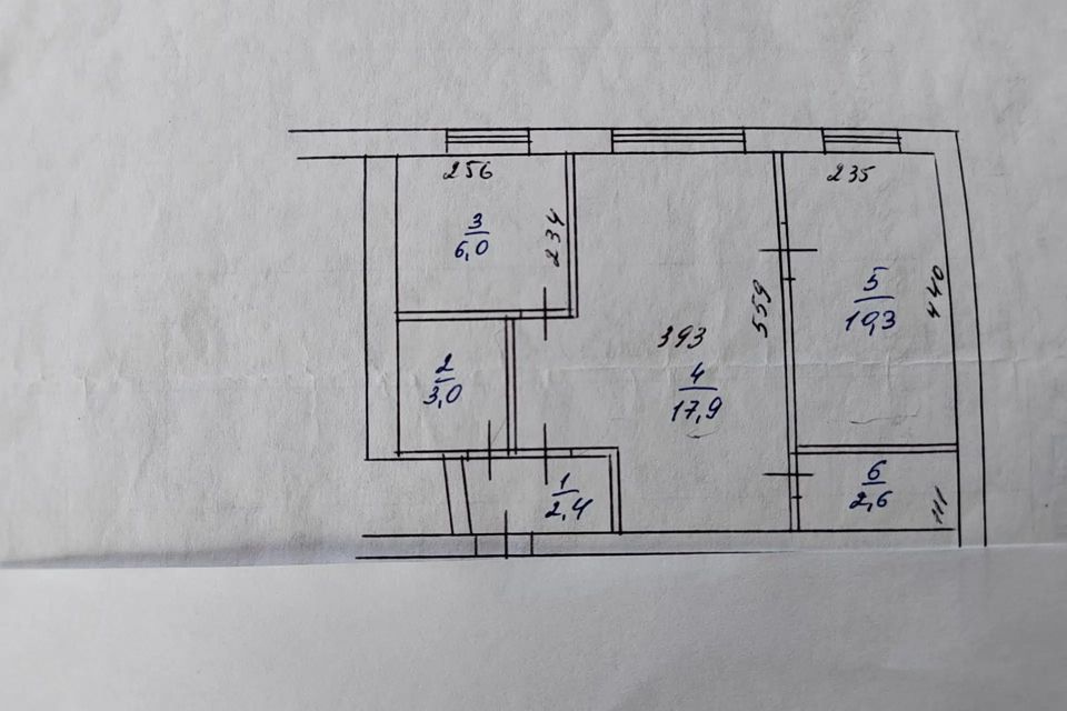 Продаётся 2-комнатная квартира, 42.2 м²