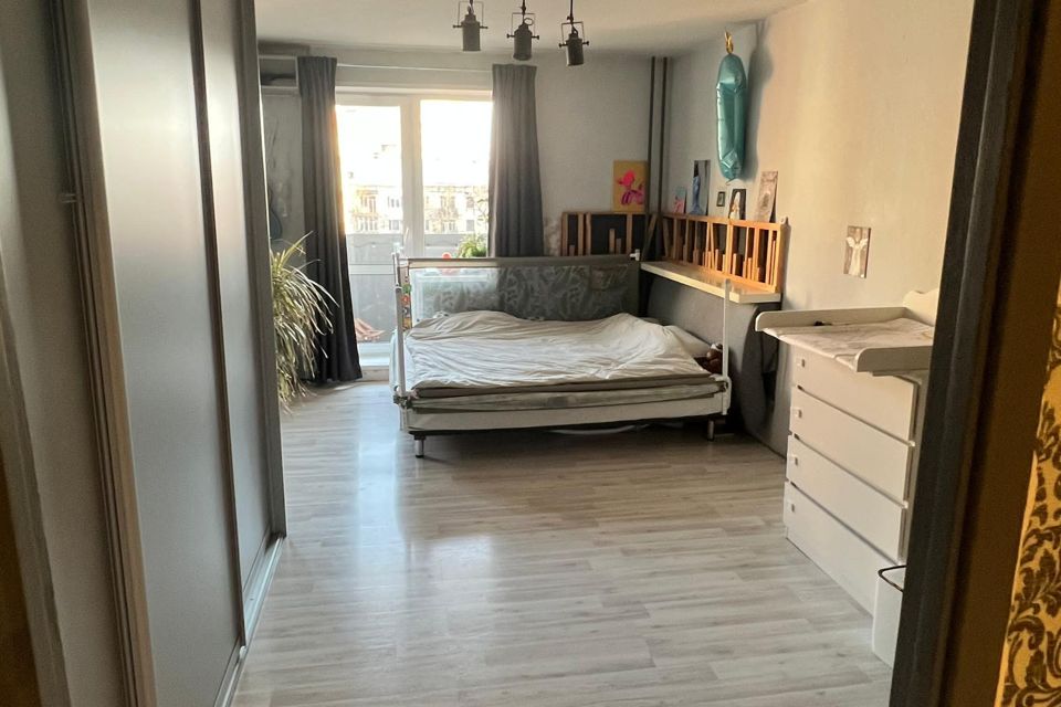 Продаётся 1-комнатная квартира, 42.7 м²