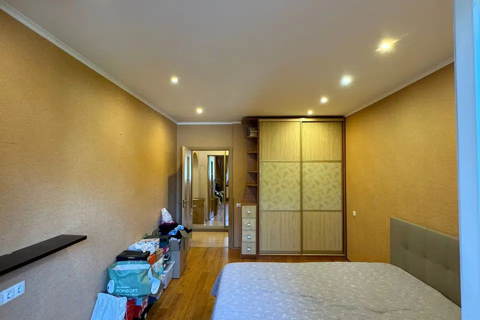 Продаётся 2-комнатная квартира, 75.3 м²