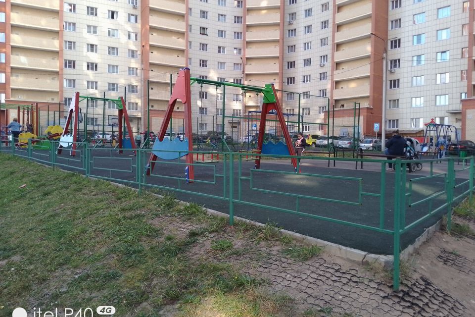 Продаётся 2-комнатная квартира, 75.6 м²