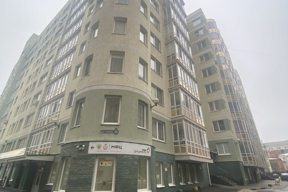 Продаётся 3-комнатная квартира, 108 м²