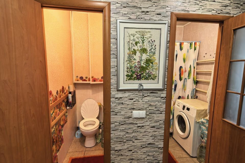 Продаётся 4-комнатная квартира, 69.3 м²
