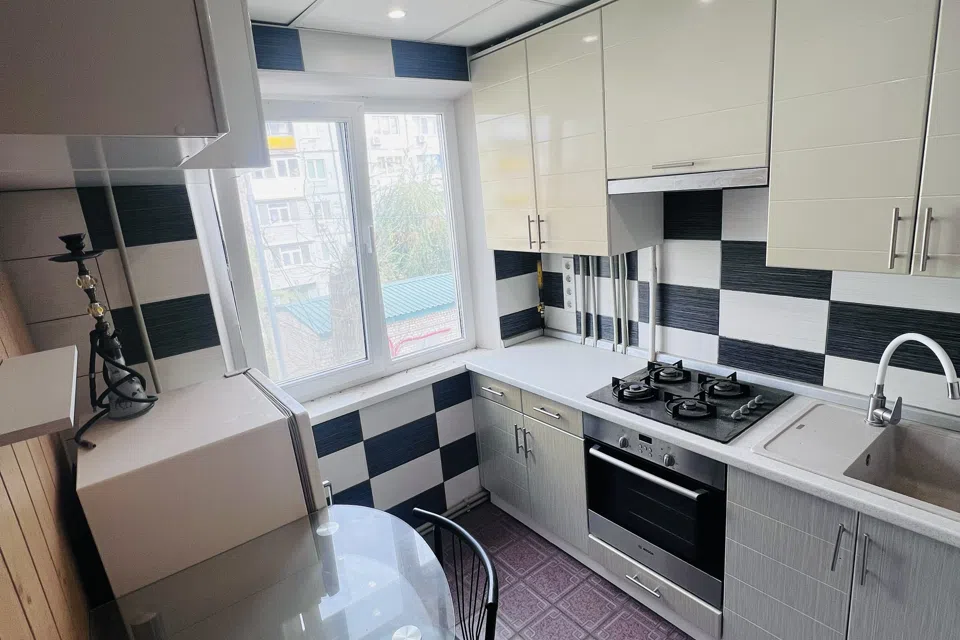 Продаётся 3-комнатная квартира, 61 м²