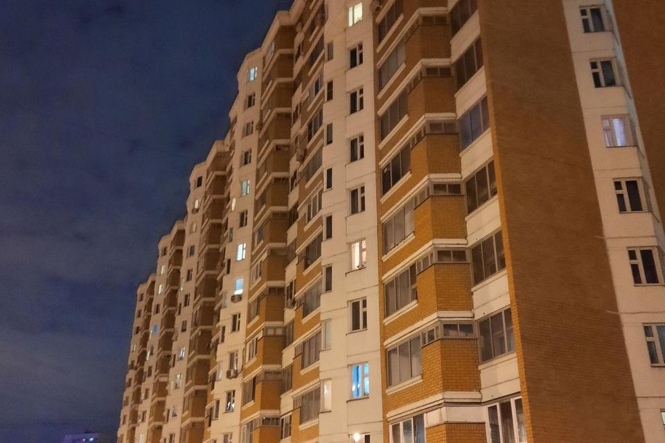 Продаётся 4-комнатная квартира, 100 м²