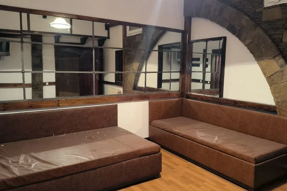 Сдаётся помещение своб. назначения, 880 м²