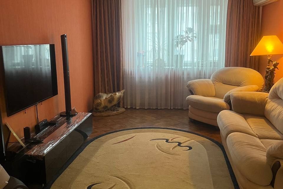 Продаётся 3-комнатная квартира, 92 м²