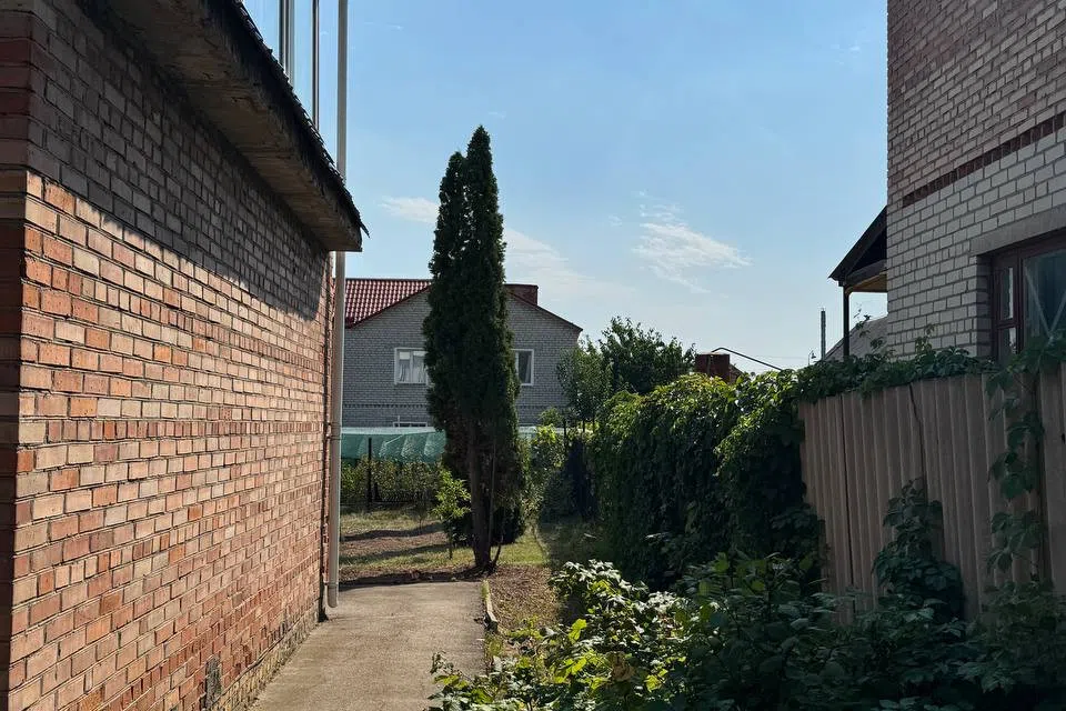 Продаётся 2-этажный дом, 236 м²