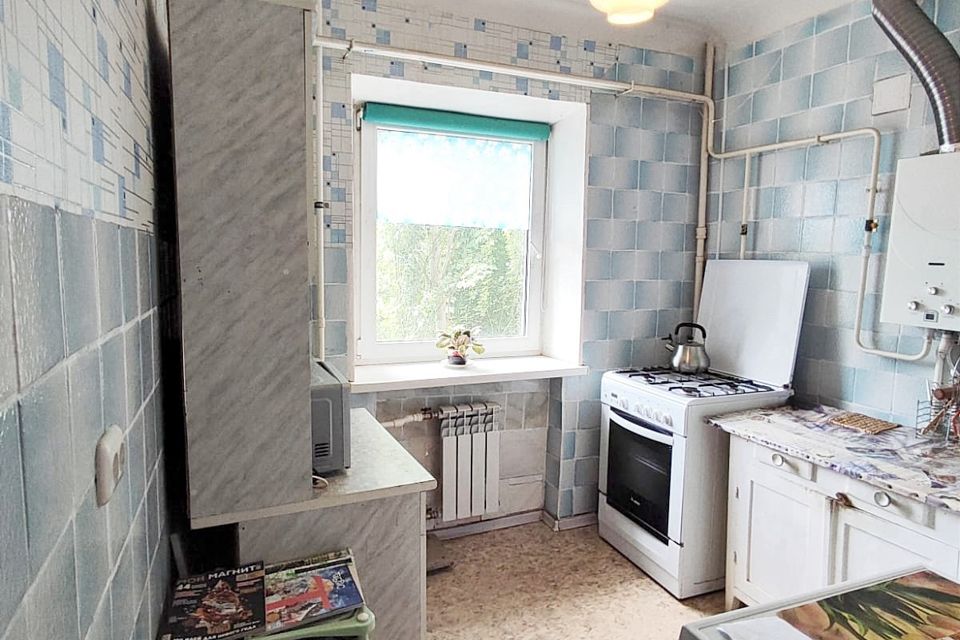 Продаётся 3-комнатная квартира, 42.8 м²
