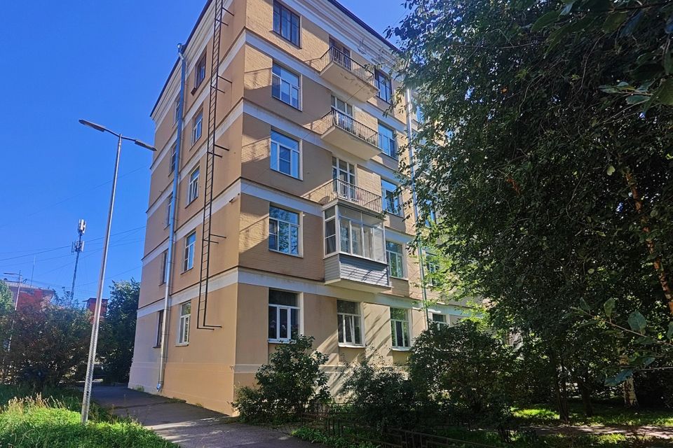 Продаётся 1-комнатная квартира, 43 м²
