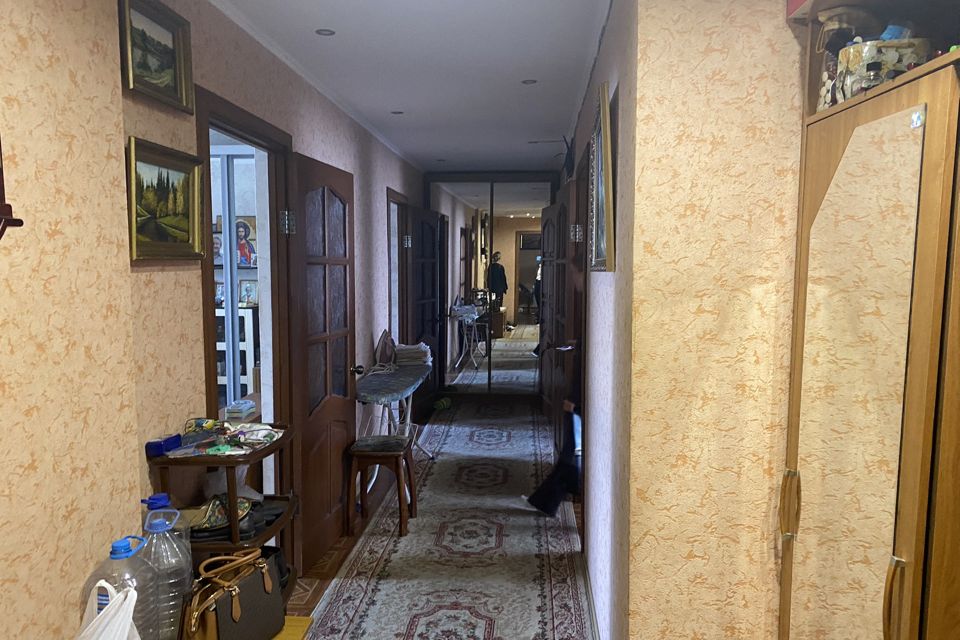 Продаётся 4-комнатная квартира, 95.7 м²