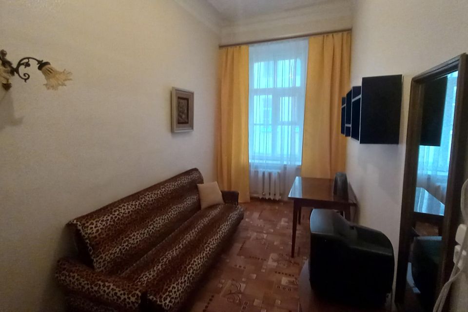 Продаётся комната в 4-комн. квартире, 11.6 м²