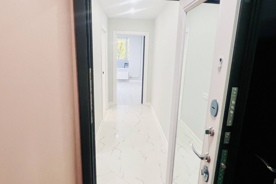 Продаётся 3-комнатная квартира, 52.8 м²