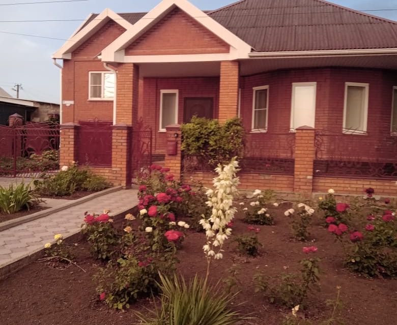 Продаётся 2-этажный дом, 140 м²