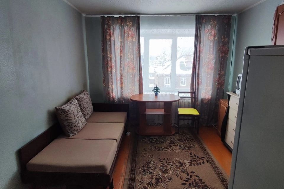 Продаётся комната в 1-комн. квартире, 12.4 м²