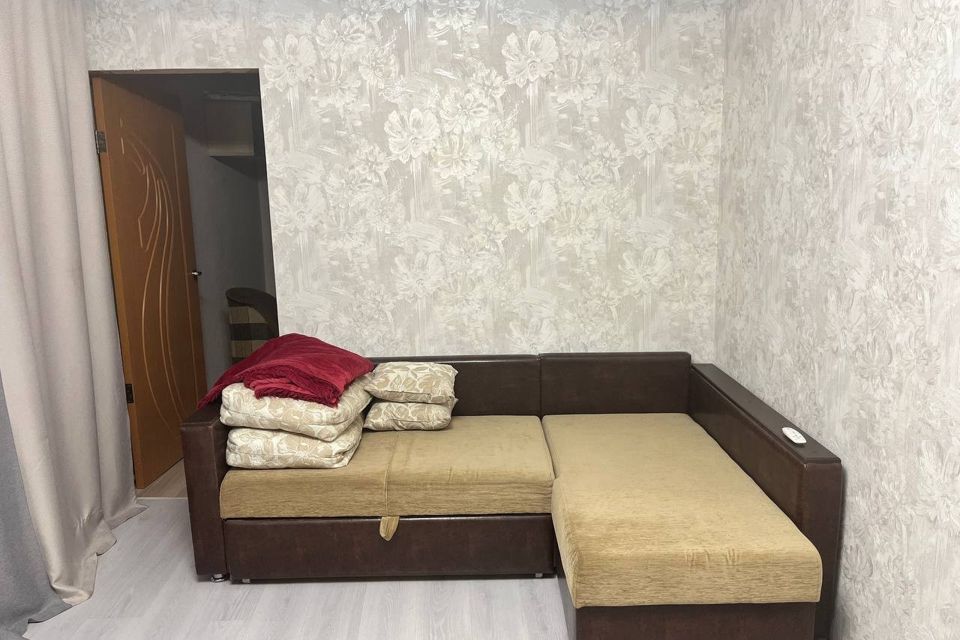 Продаётся 4-комнатная квартира, 65.2 м²