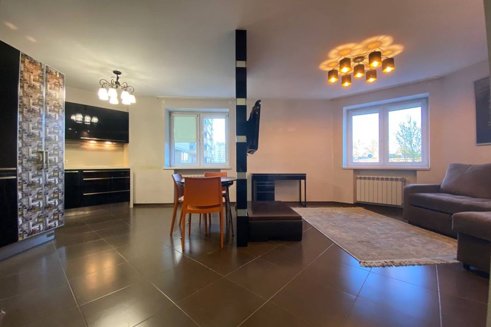 Продаётся 2-комнатная квартира, 58 м²