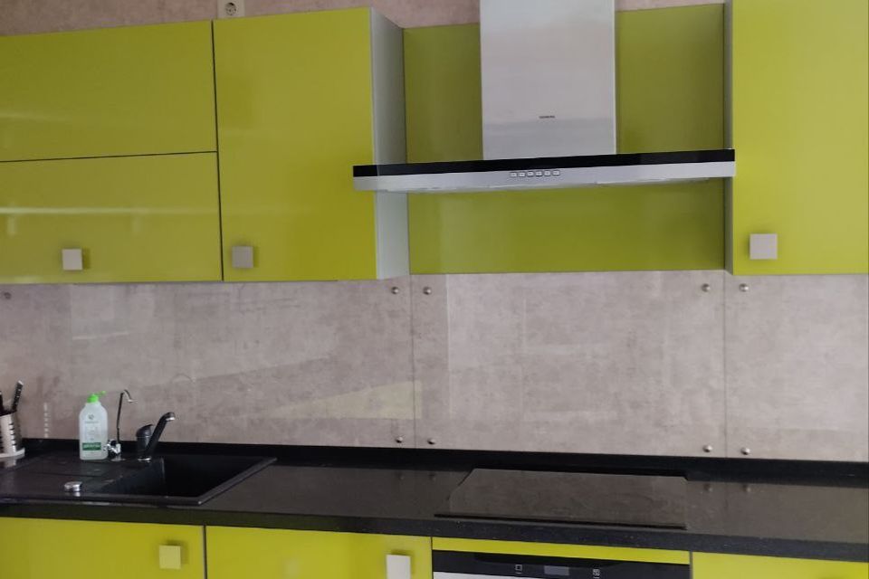 Продаётся 2-комнатная квартира, 70.7 м²
