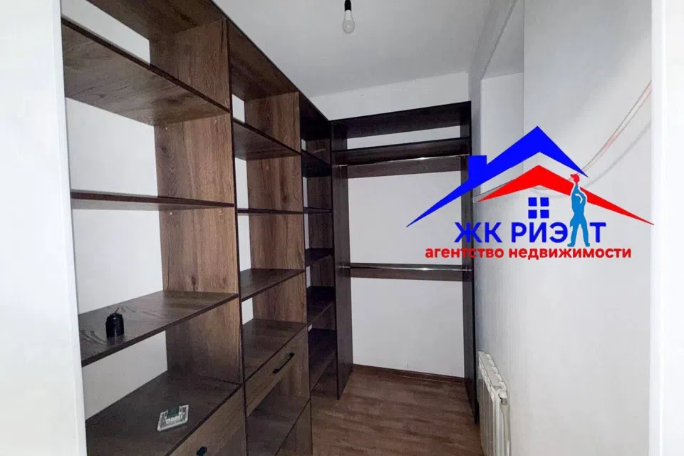 Сдаётся 2-этажный дом, 150 м²