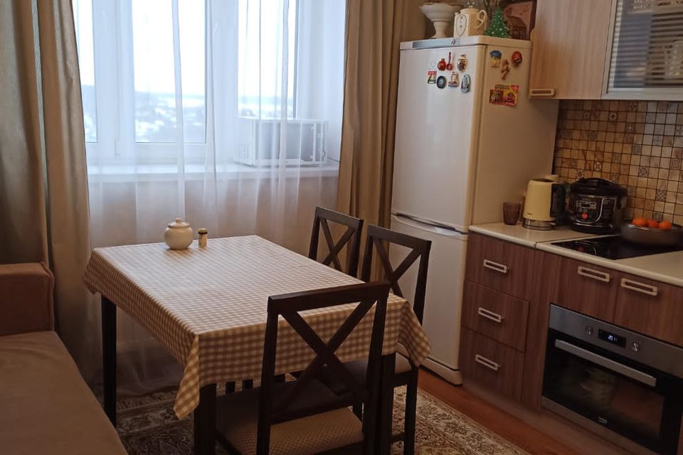 Продаётся 1-комнатная квартира, 42.6 м²