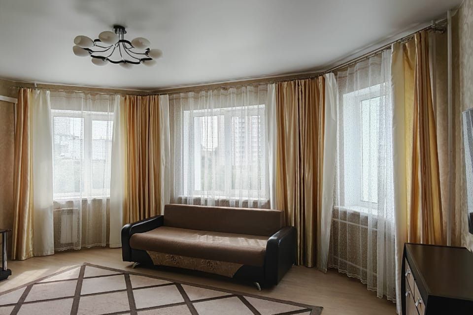 Продаётся 2-комнатная квартира, 68.4 м²