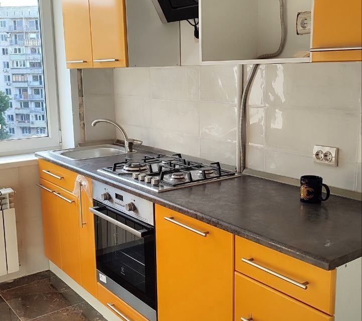 Продаётся 3-комнатная квартира, 62.4 м²