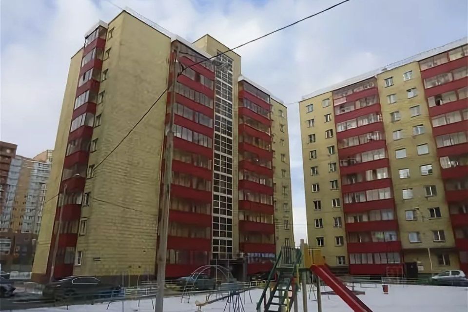 Продаётся 3-комнатная квартира, 96 м²