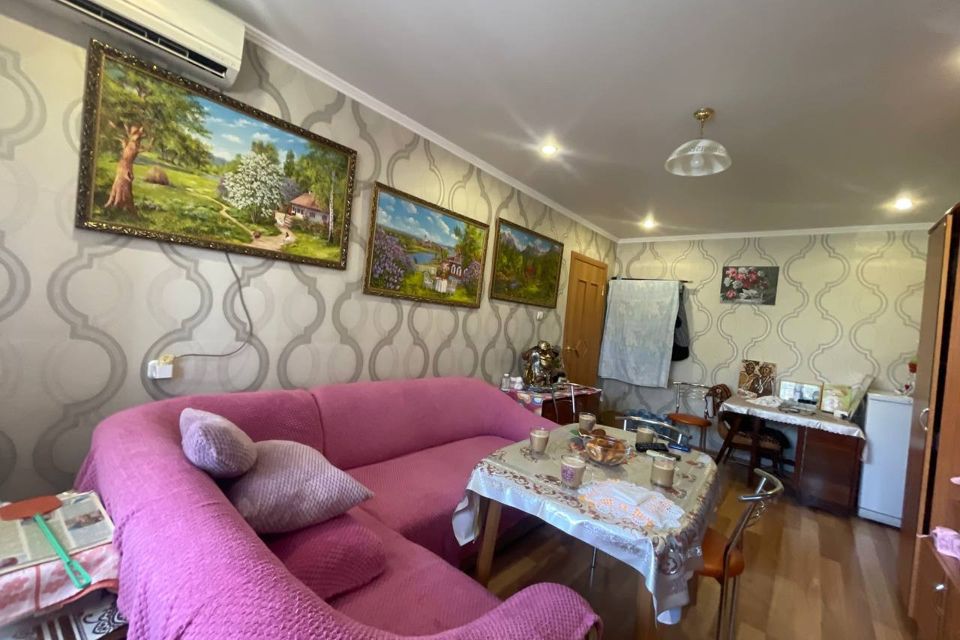 Продаётся 3-комнатная квартира, 61 м²