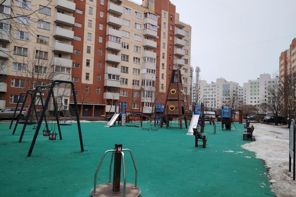 Продаётся 2-комнатная квартира, 65.2 м²