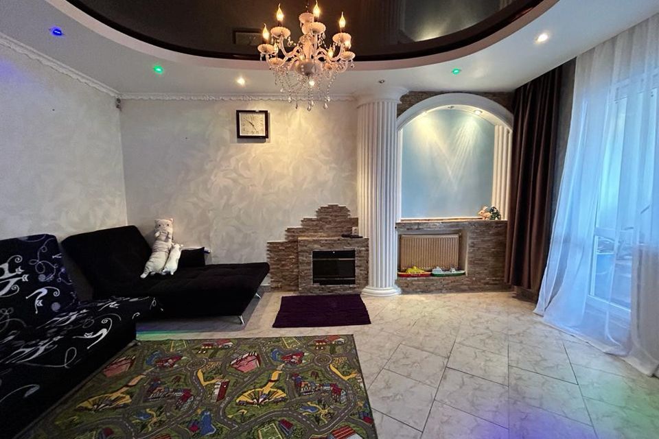 Продаётся 4-комнатная квартира, 89.8 м²