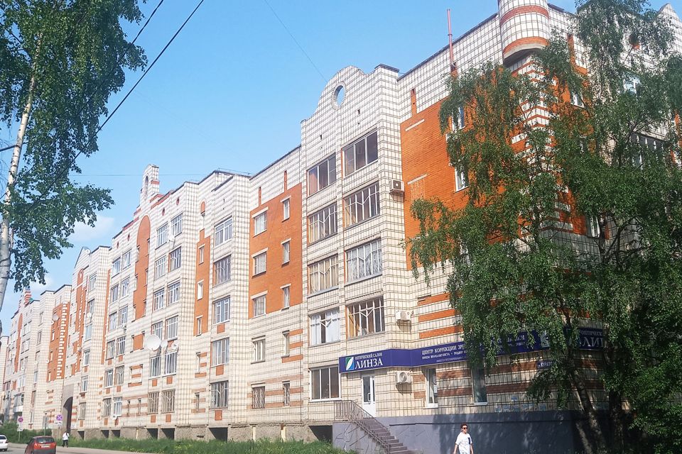 Продаётся 4-комнатная квартира, 105.2 м²
