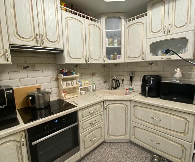 Продаётся 1-комнатная квартира, 51 м²