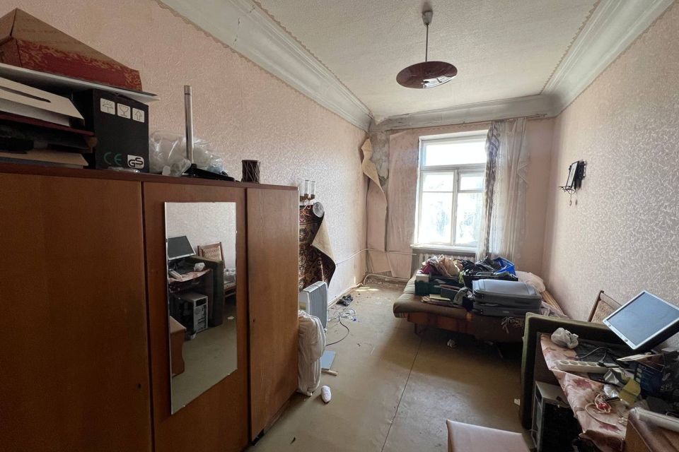 Продаётся 4-комнатная квартира, 109 м²