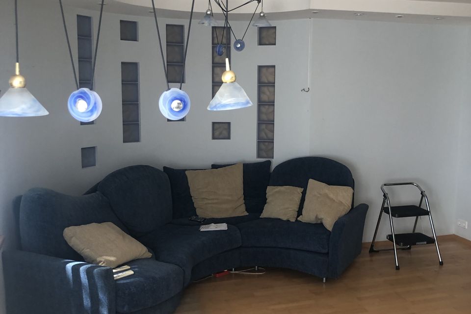 Продаётся 4-комнатная квартира, 87.6 м²