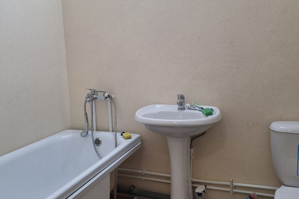 Продаётся 1-комнатная квартира, 37.3 м²