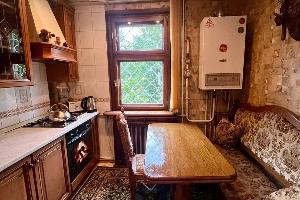 Продаётся 4-комнатная квартира, 114 м²