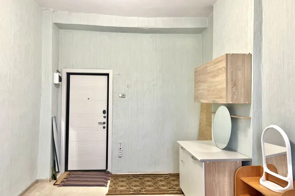 Продаётся комната в 5-комн. квартире, 15.8 м²
