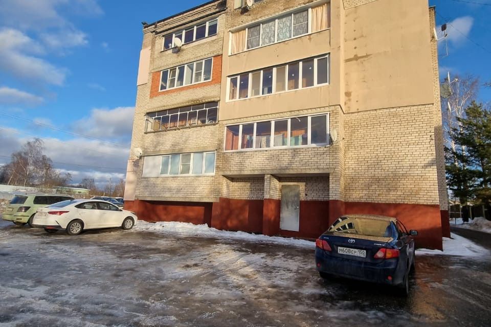 Продаётся 3-комнатная квартира, 57.4 м²