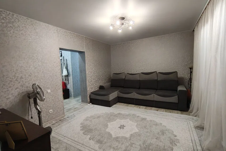 Продаётся 3-комнатная квартира, 62.7 м²