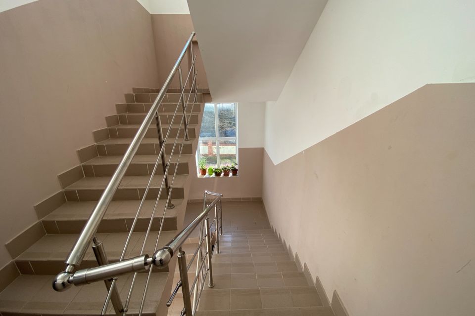 Продаётся 2-комнатная квартира, 76.3 м²